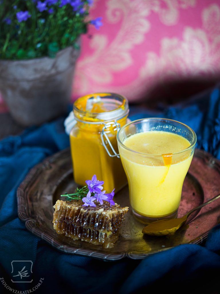 Przepis na złote mleko